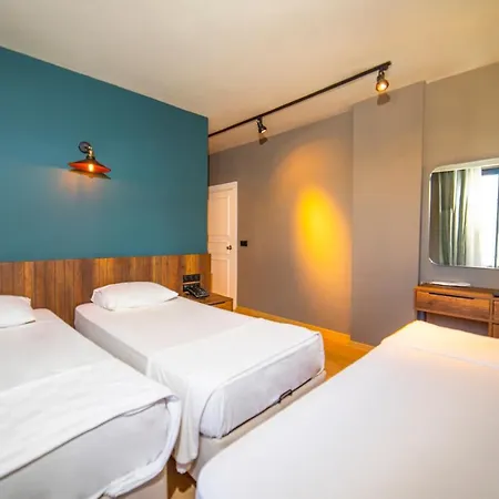 Nebilux Hotel 2*